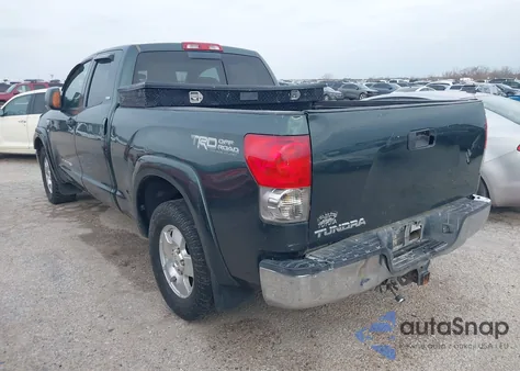 2008 Toyota Tundra Sr5 5.7L V8 z USA, uszkodzony, nr VIN 5TFRV54198X045174